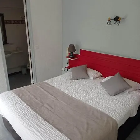 מלון Logis Restaurant La Corniche Des Cevennes 2*