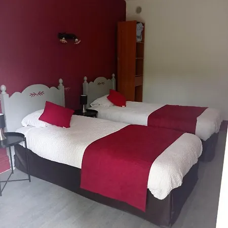 מלון Logis Restaurant La Corniche Des Cevennes סן-ז'אן-דו-גאר