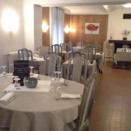 Logis Restaurant La Corniche Des Cevennes מלון 2*