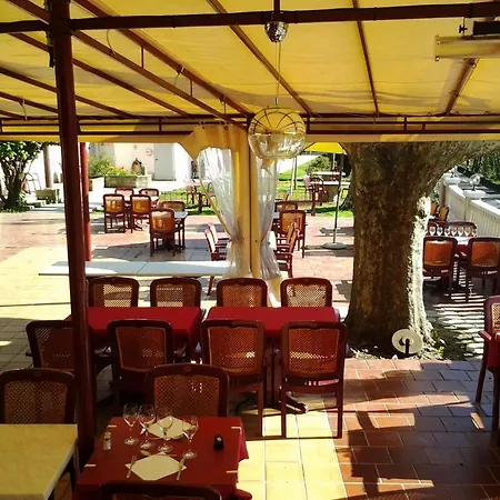 Logis Restaurant La Corniche Des Cevennes 2*