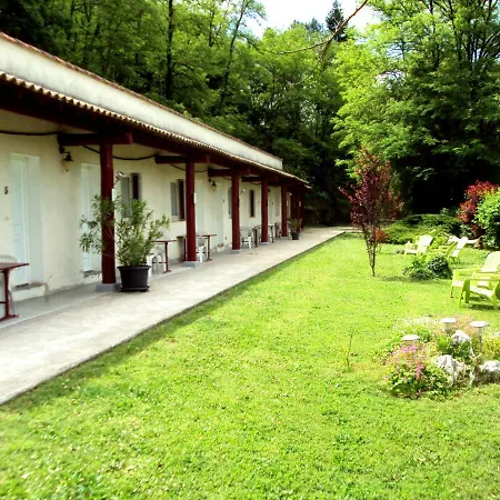 Logis Restaurant La Corniche Des Cevennes Hotel 2*